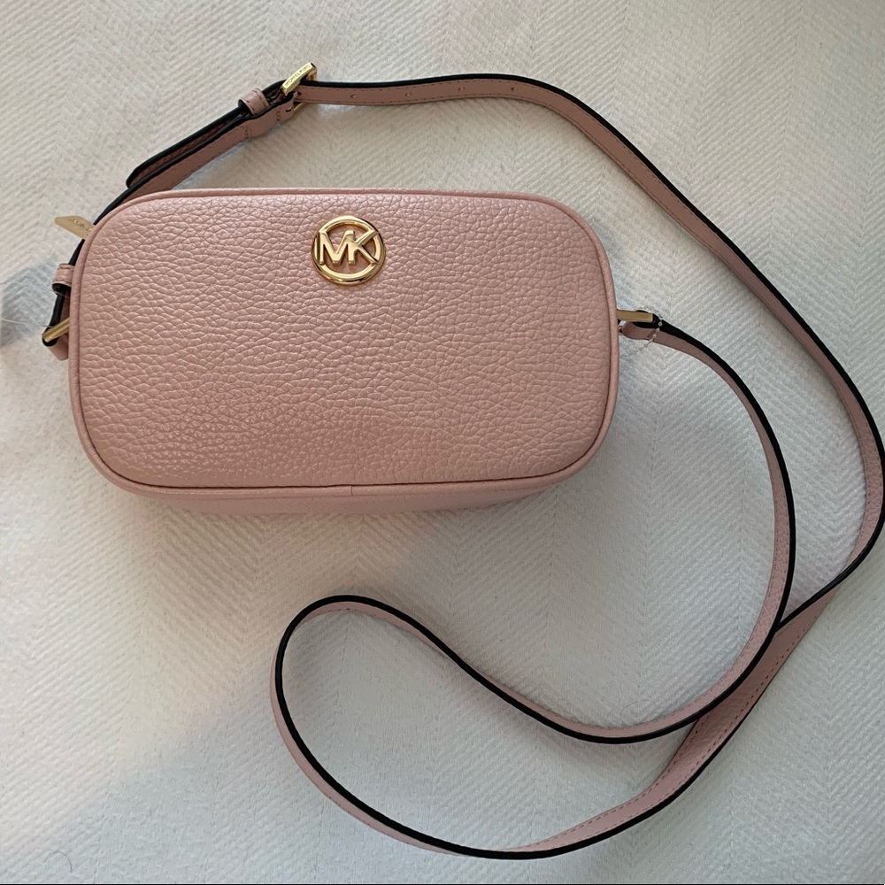 NWT Michael Kors Pink Pebbled Leather Crossbody